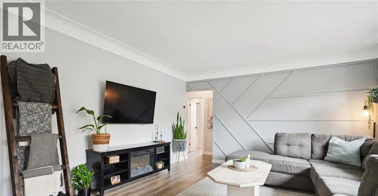 Upper-13 Beaucourt Place, Hamilton, ON, L8S 2P8 - 10