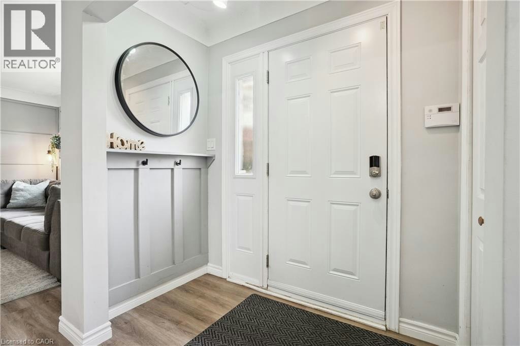 Upper-13 Beaucourt Place, Hamilton, ON, L8S 2P8 - 4