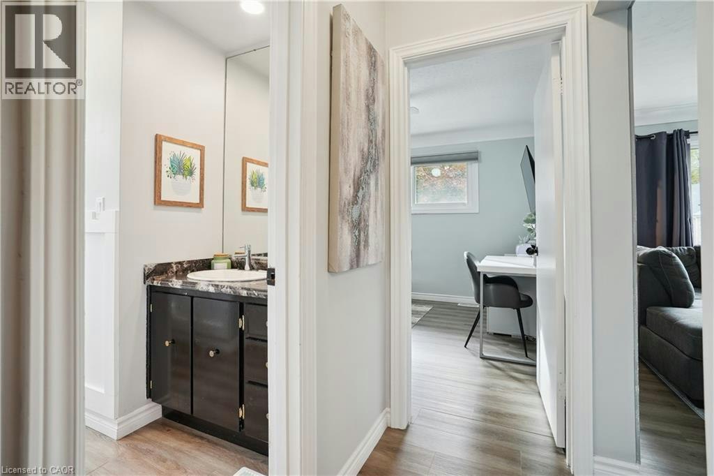 Upper-13 Beaucourt Place, Hamilton, ON, L8S 2P8 - 24