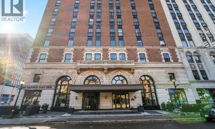 401-112 King Street E