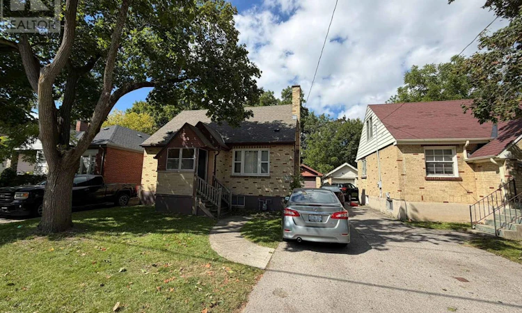 220 Bernard Avenue