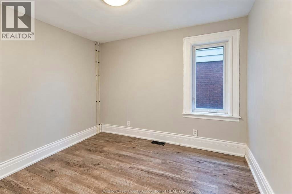 MAIN-1374 Benjamin Avenue, Windsor, ON, N8X 4M9 - 12