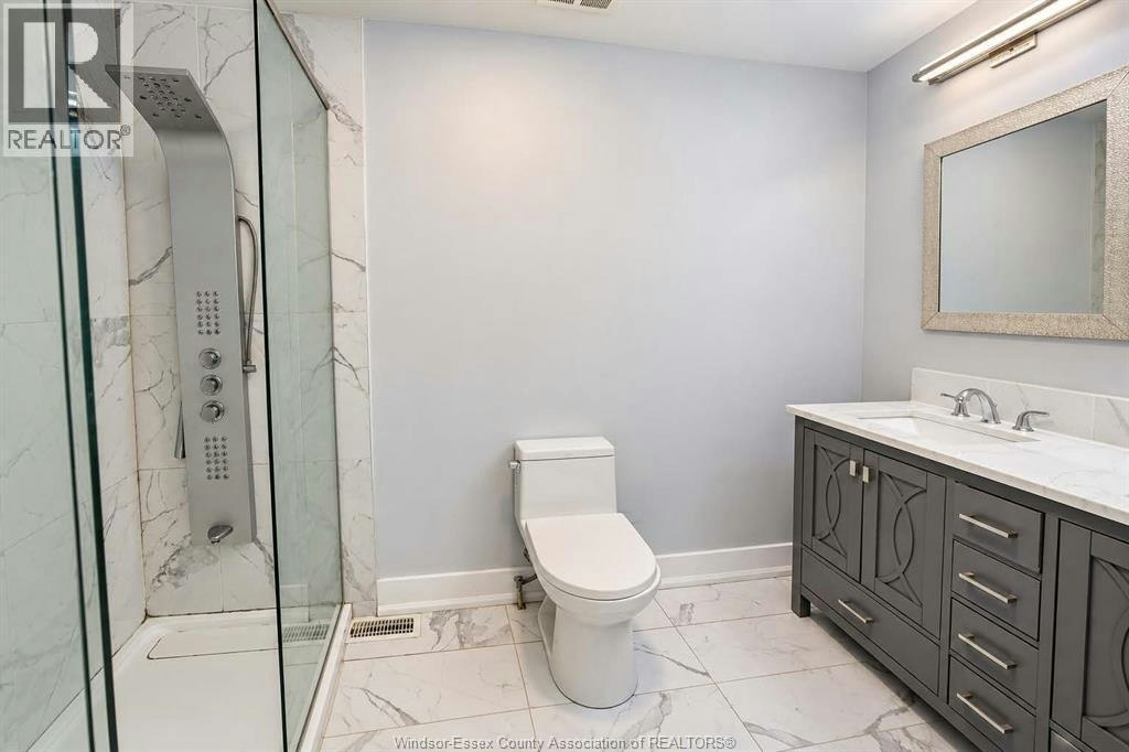MAIN-1374 Benjamin Avenue, Windsor, ON, N8X 4M9 - 14