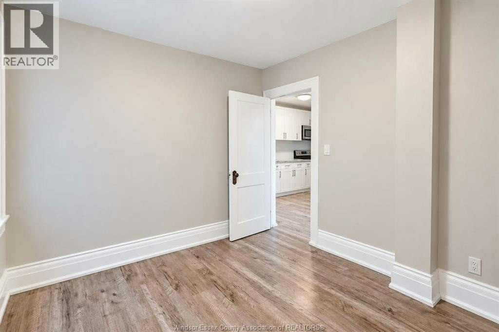 MAIN-1374 Benjamin Avenue, Windsor, ON, N8X 4M9 - 13