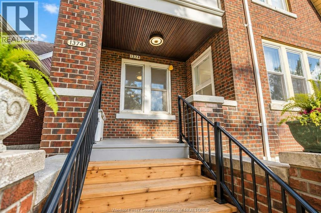 MAIN-1374 Benjamin Avenue, Windsor, ON, N8X 4M9 - 2