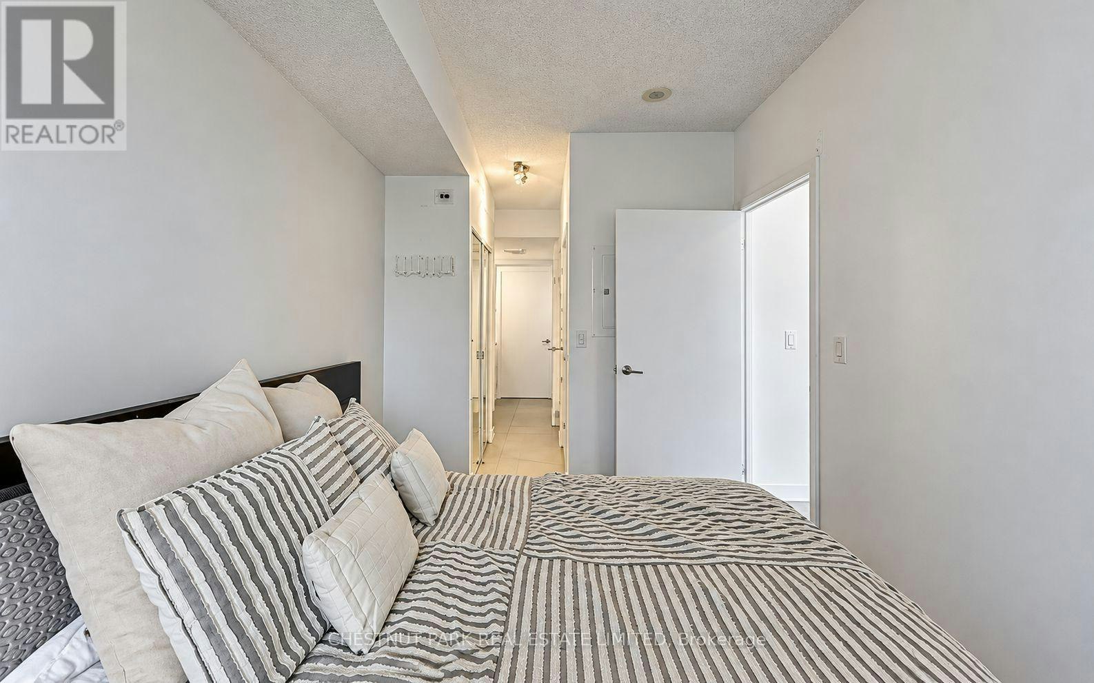 1908-38 Dan Leckie Way, Toronto, ON, M5V 2V6 - 12