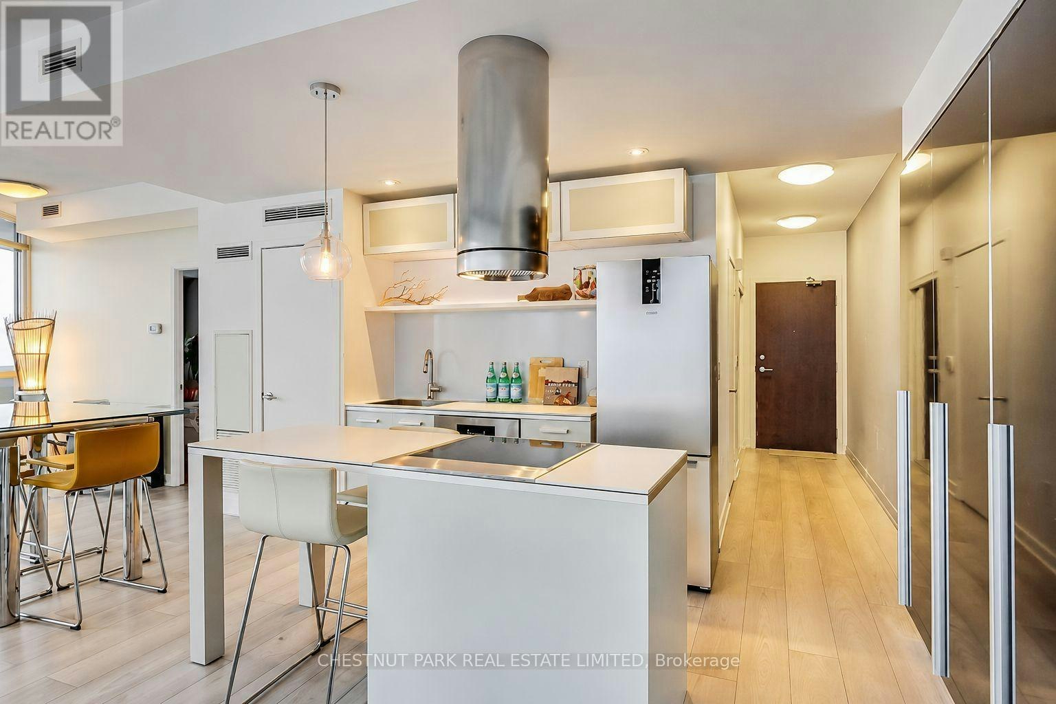 1908-38 Dan Leckie Way, Toronto, ON, M5V 2V6 - 5