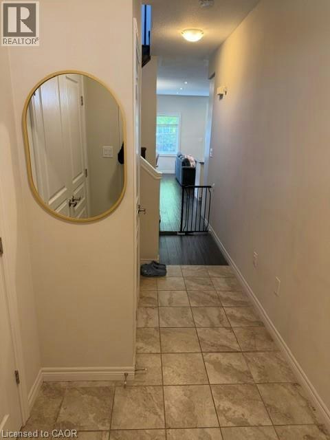 16 Beatrice Lane, Kitchener, ON, N2H 0B3 - 4