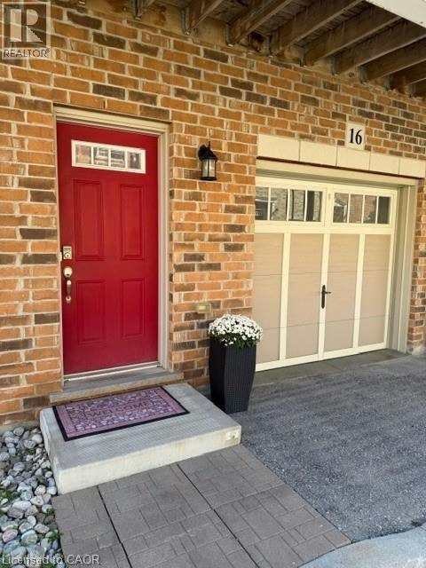 16 Beatrice Lane, Kitchener, ON, N2H 0B3 - 2