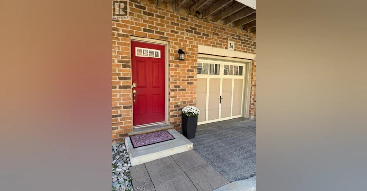 16 Beatrice Lane, Kitchener, ON, N2H 0B3 - 2