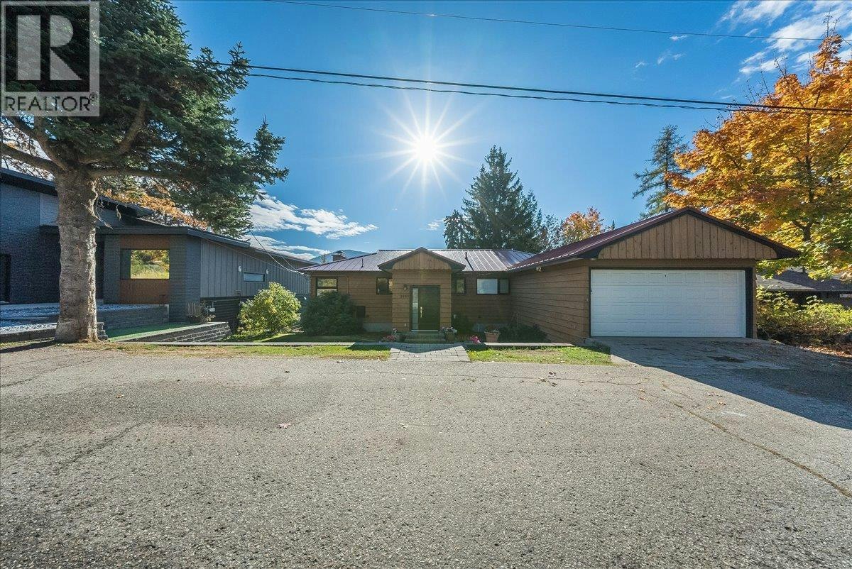 2603 Maple Crescent, Rossland, BC, V0G 1Y0