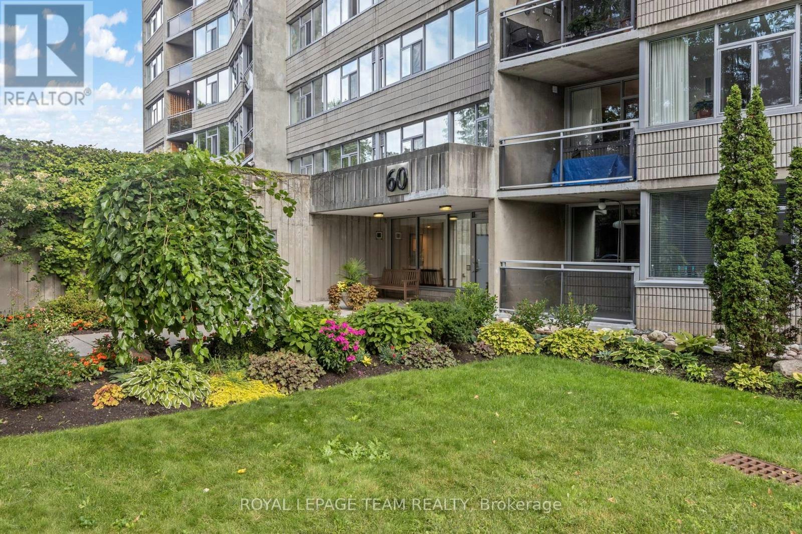 103-60 Mcleod Street, Ottawa, ON, K2P 2G1
