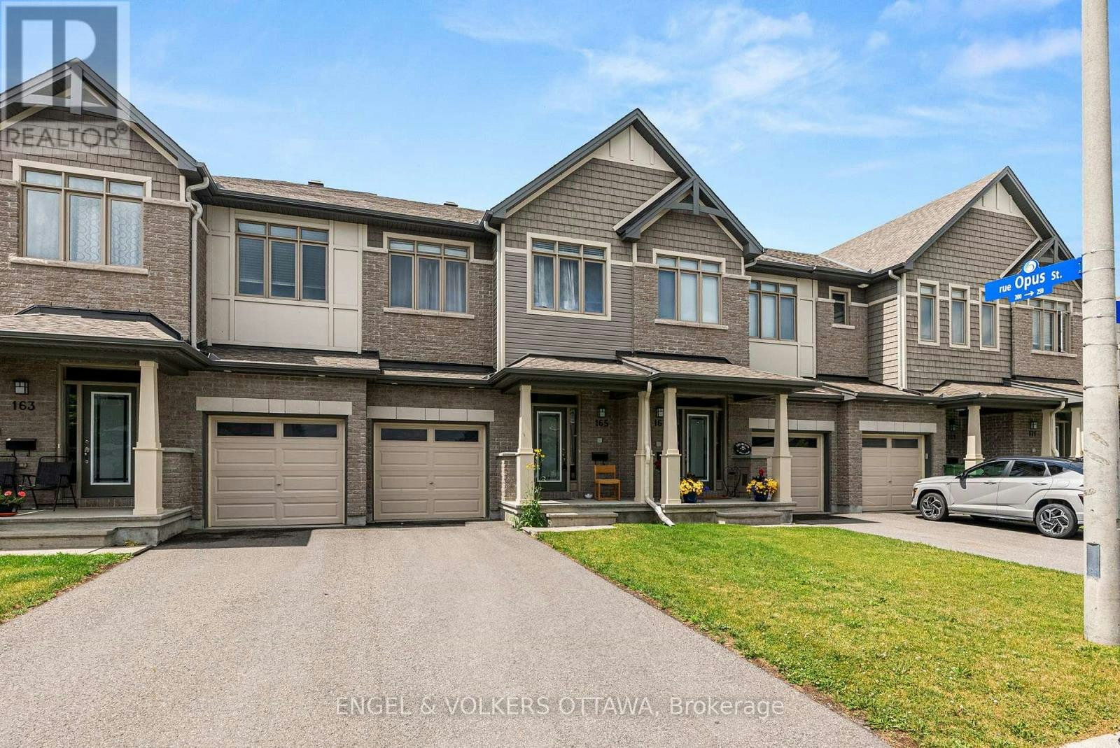 165 Overberg Way, Ottawa, ON, K2S 0J7 - 2