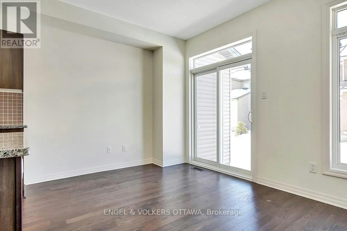 165 Overberg Way, Ottawa, ON, K2S 0J7 - 18