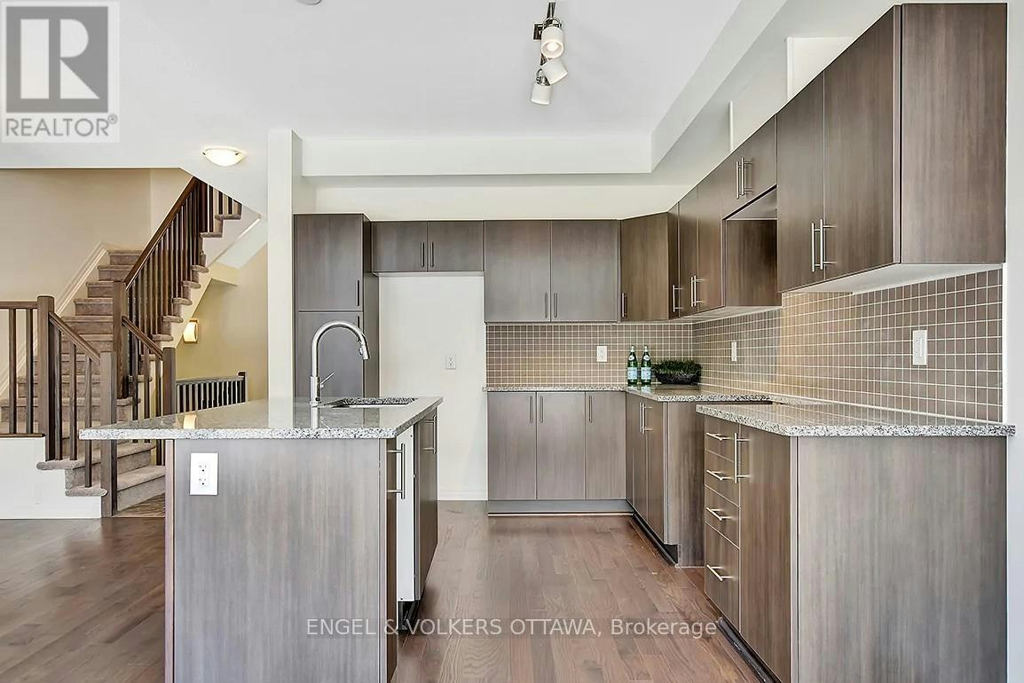 165 Overberg Way, Ottawa, ON, K2S 0J7 - 16