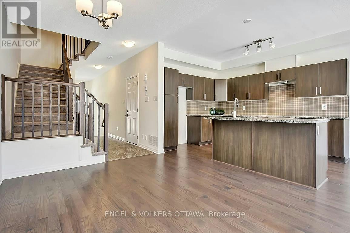 165 Overberg Way, Ottawa, ON, K2S 0J7 - 12