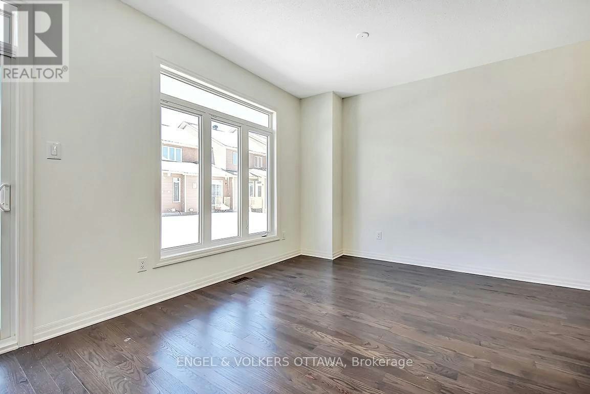 165 Overberg Way, Ottawa, ON, K2S 0J7 - 9