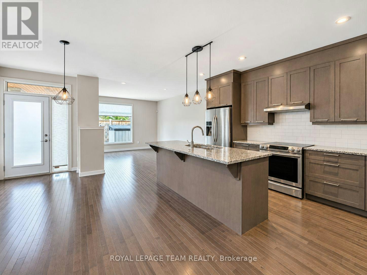 114 Larimar Circle, Ottawa, ON, K1X 0B7 - 2