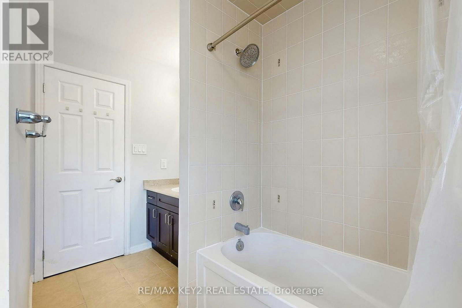 MAIN-1751 Hayden Lane, Pickering, ON, L1X 0A9 - 25