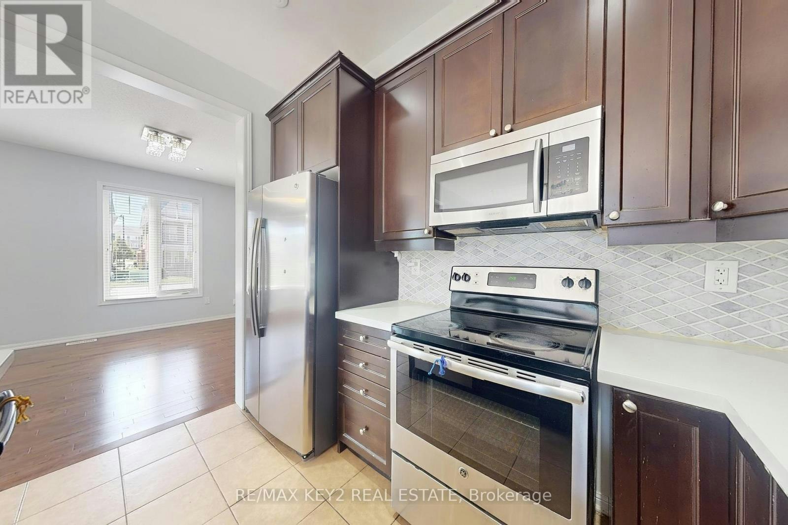 MAIN-1751 Hayden Lane, Pickering, ON, L1X 0A9 - 12
