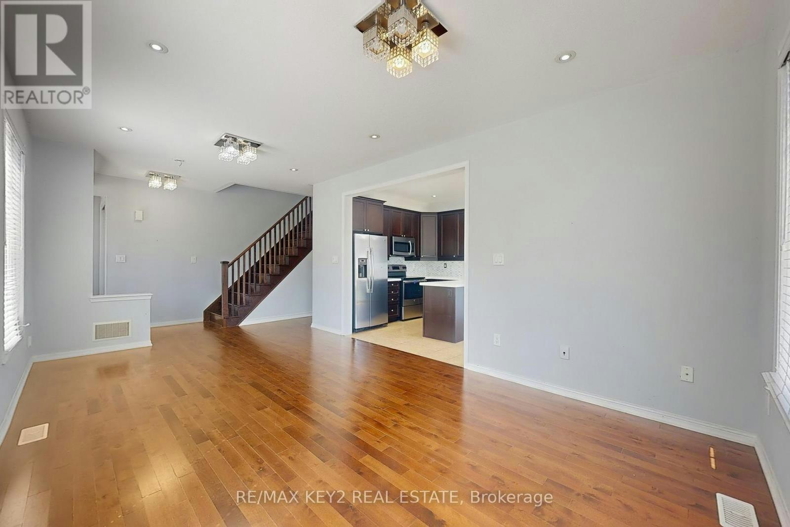 MAIN-1751 Hayden Lane, Pickering, ON, L1X 0A9 - 8