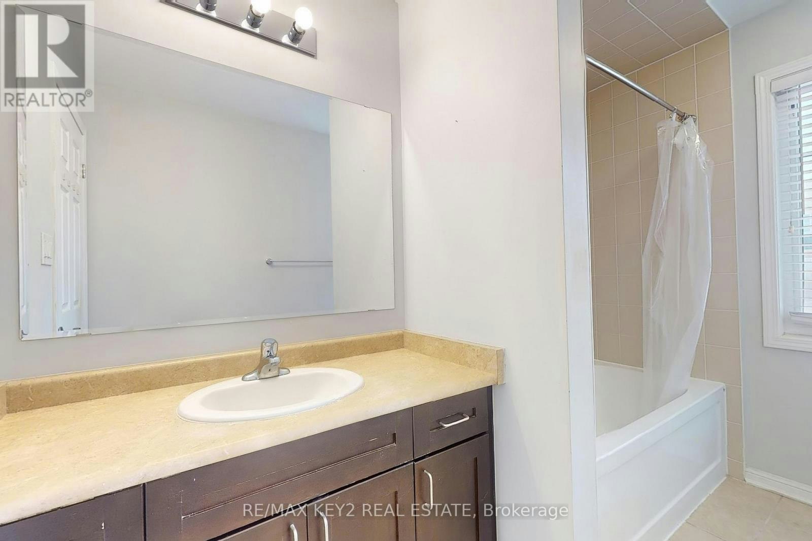MAIN-1751 Hayden Lane, Pickering, ON, L1X 0A9 - 24