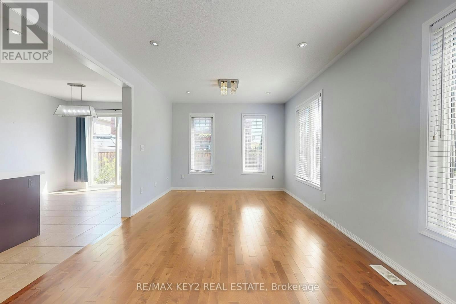 MAIN-1751 Hayden Lane, Pickering, ON, L1X 0A9 - 7