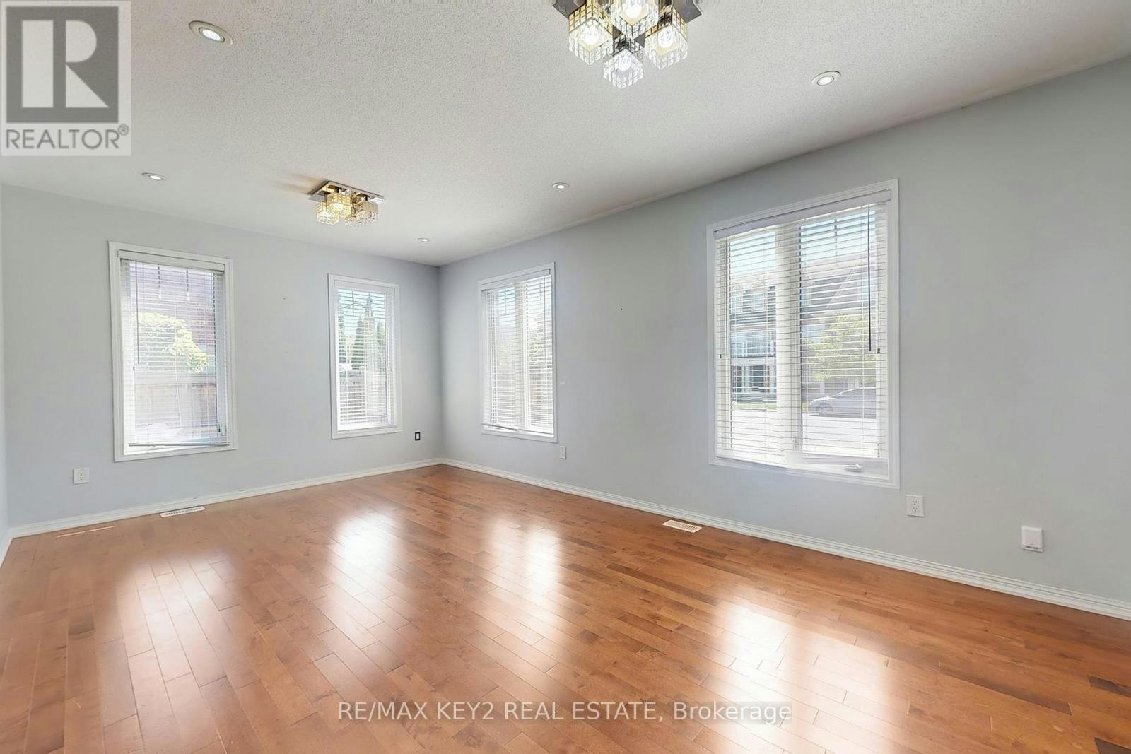 MAIN-1751 Hayden Lane, Pickering, ON, L1X 0A9 - 6