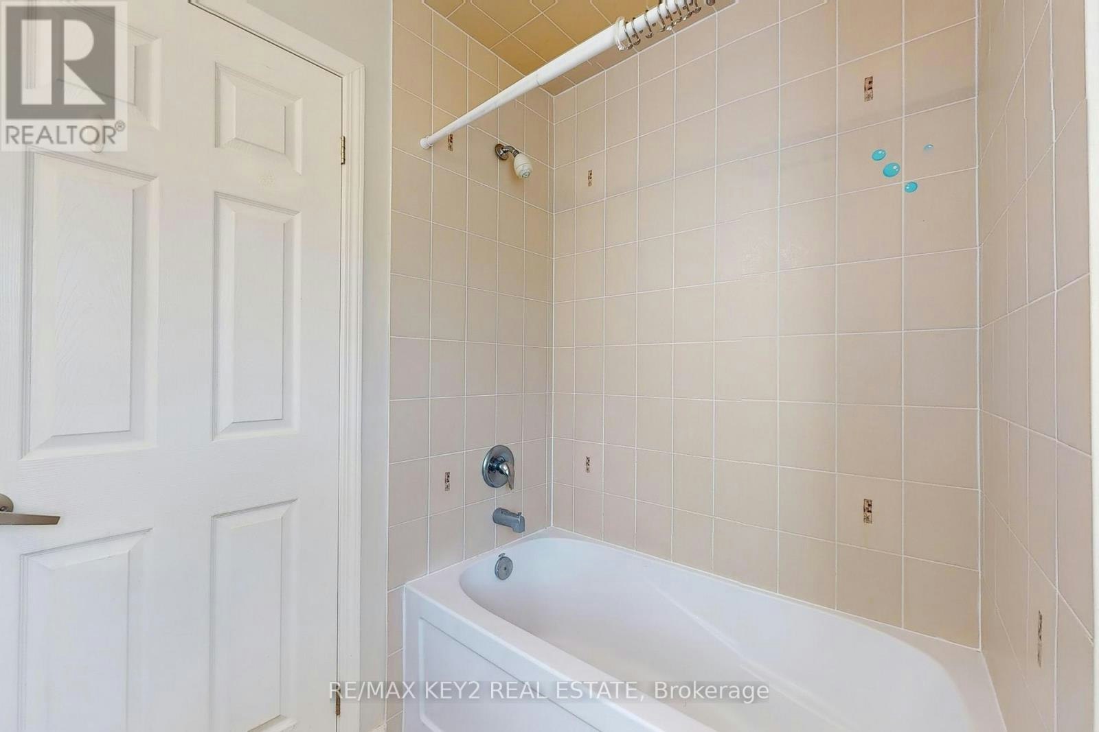 MAIN-1751 Hayden Lane, Pickering, ON, L1X 0A9 - 37