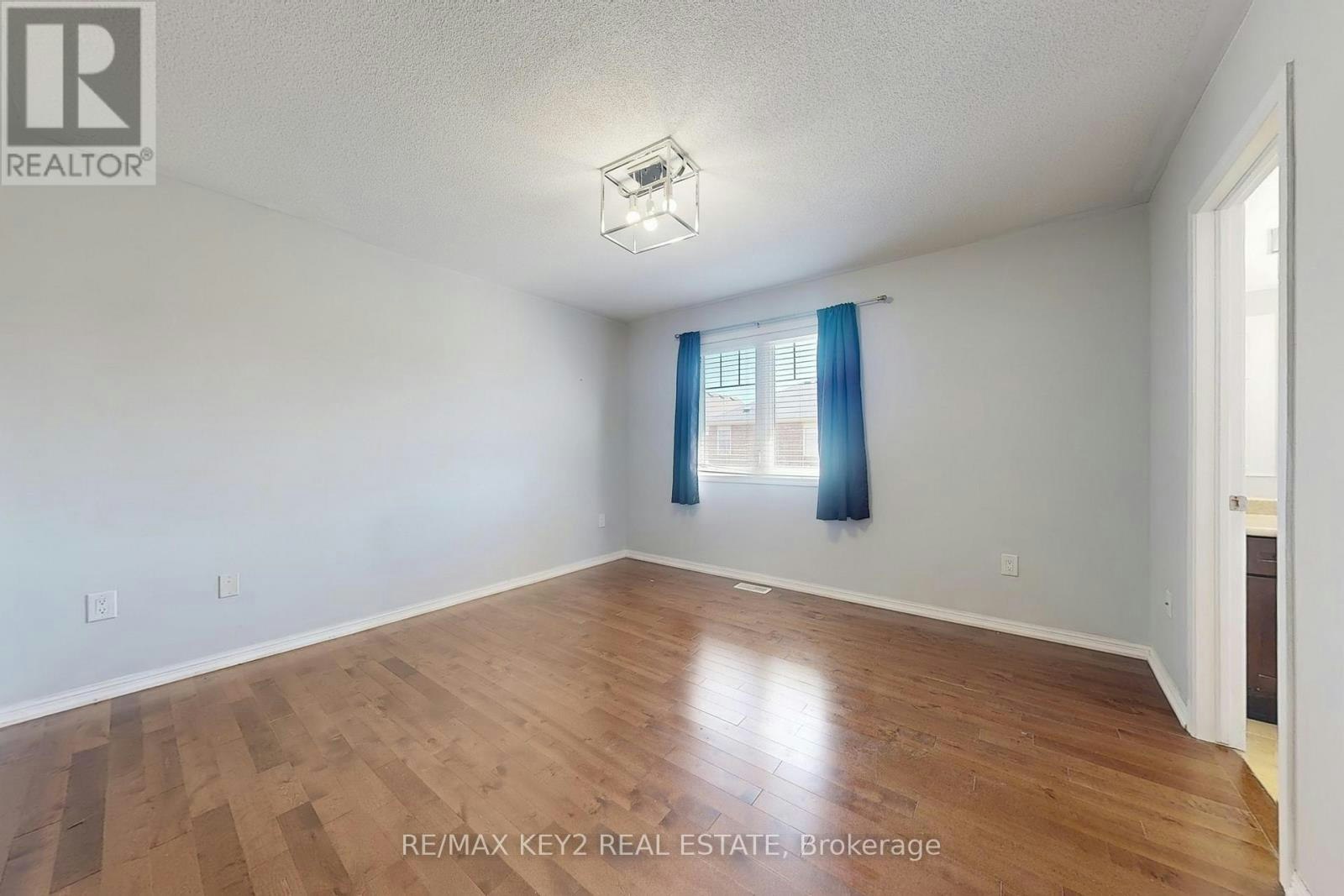 MAIN-1751 Hayden Lane, Pickering, ON, L1X 0A9 - 18