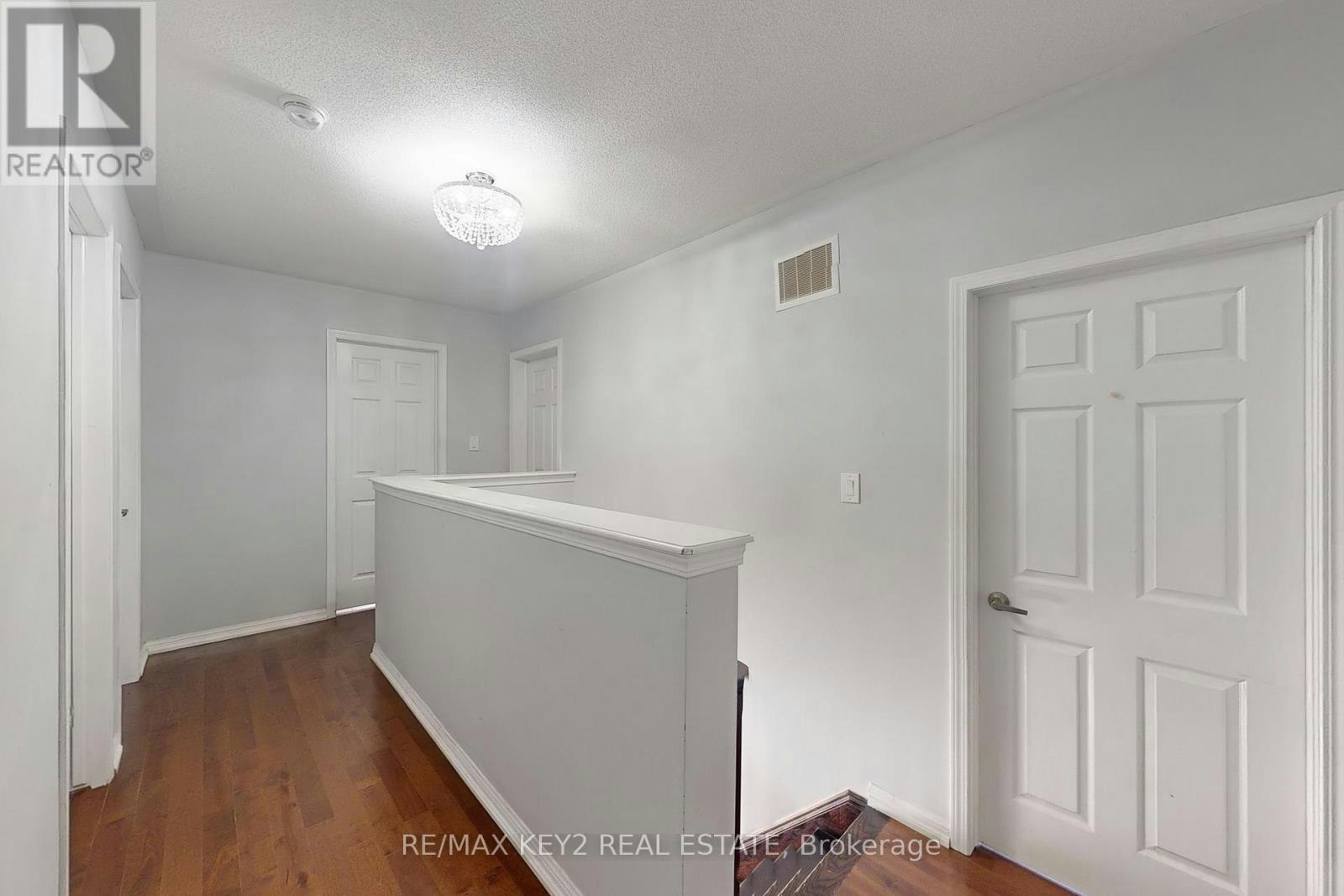 MAIN-1751 Hayden Lane, Pickering, ON, L1X 0A9 - 17