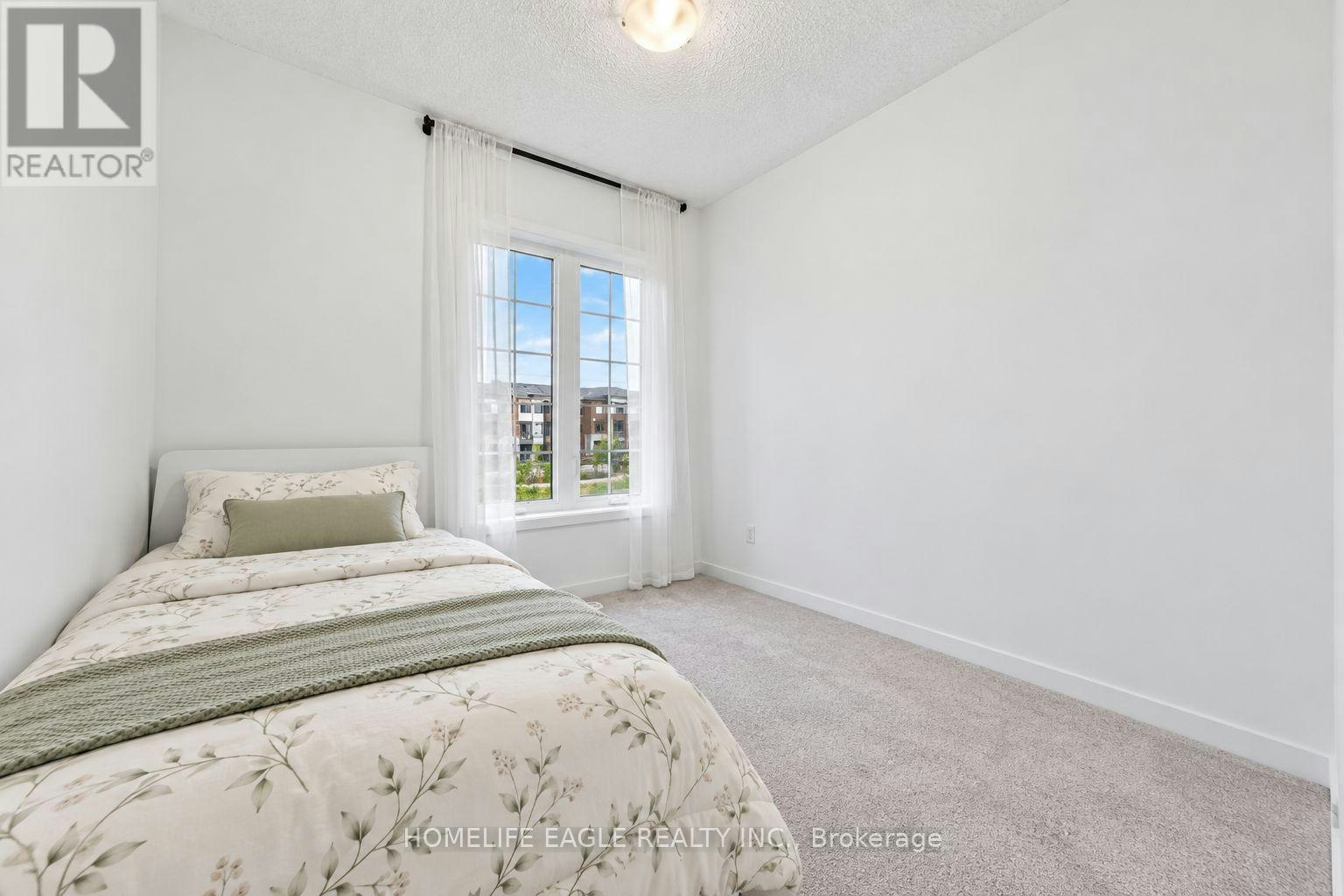 215 Harding Park Street, Newmarket, ON, L3Y 0E3 - 11