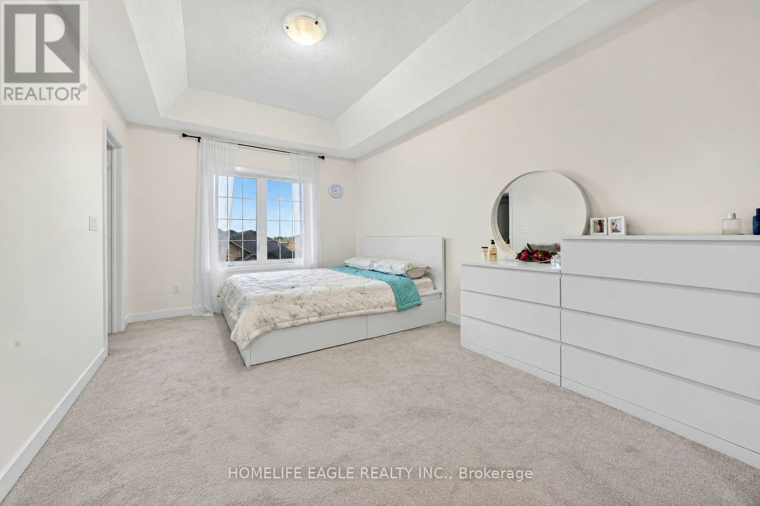 215 Harding Park Street, Newmarket, ON, L3Y 0E3 - 8