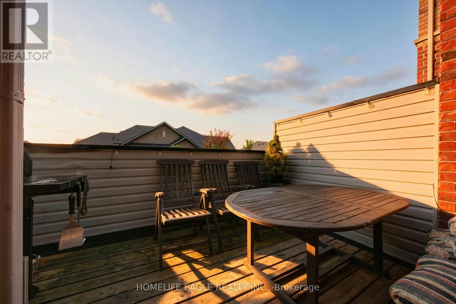 215 Harding Park Street, Newmarket, ON, L3Y 0E3 - 12