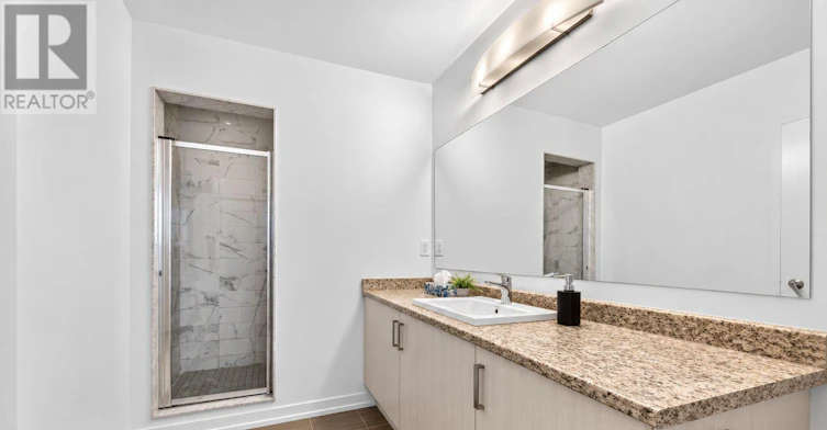 215 Harding Park Street, Newmarket, ON, L3Y 0E3 - 9