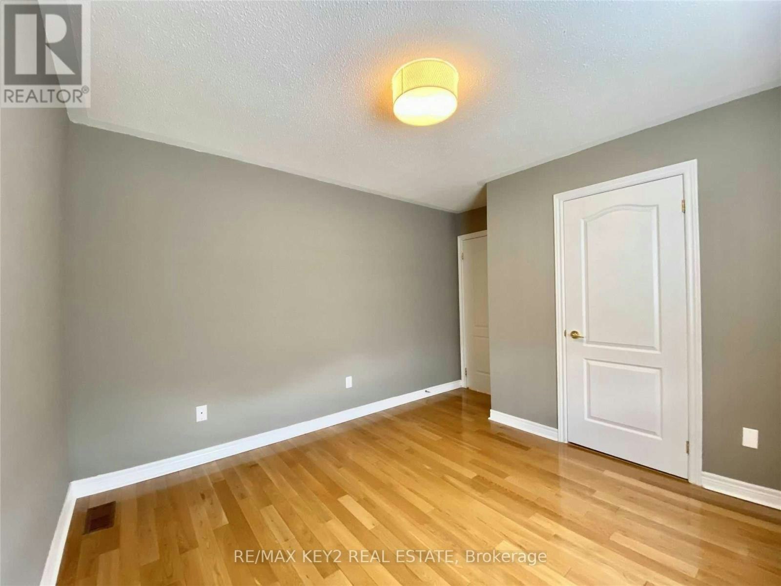 5 Navarre Street, Richmond Hill, ON, L4B 4H3 - 9