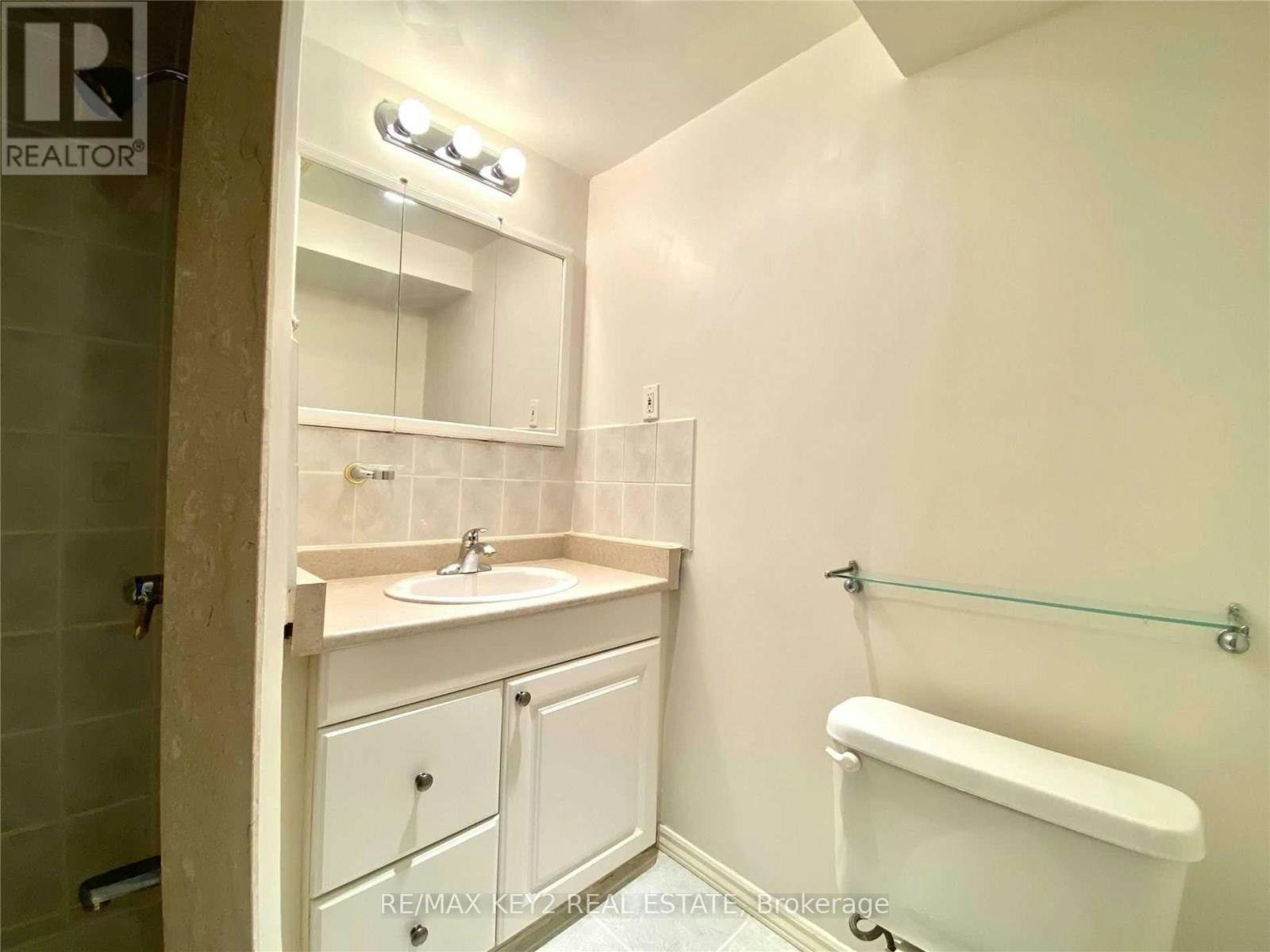 5 Navarre Street, Richmond Hill, ON, L4B 4H3 - 14
