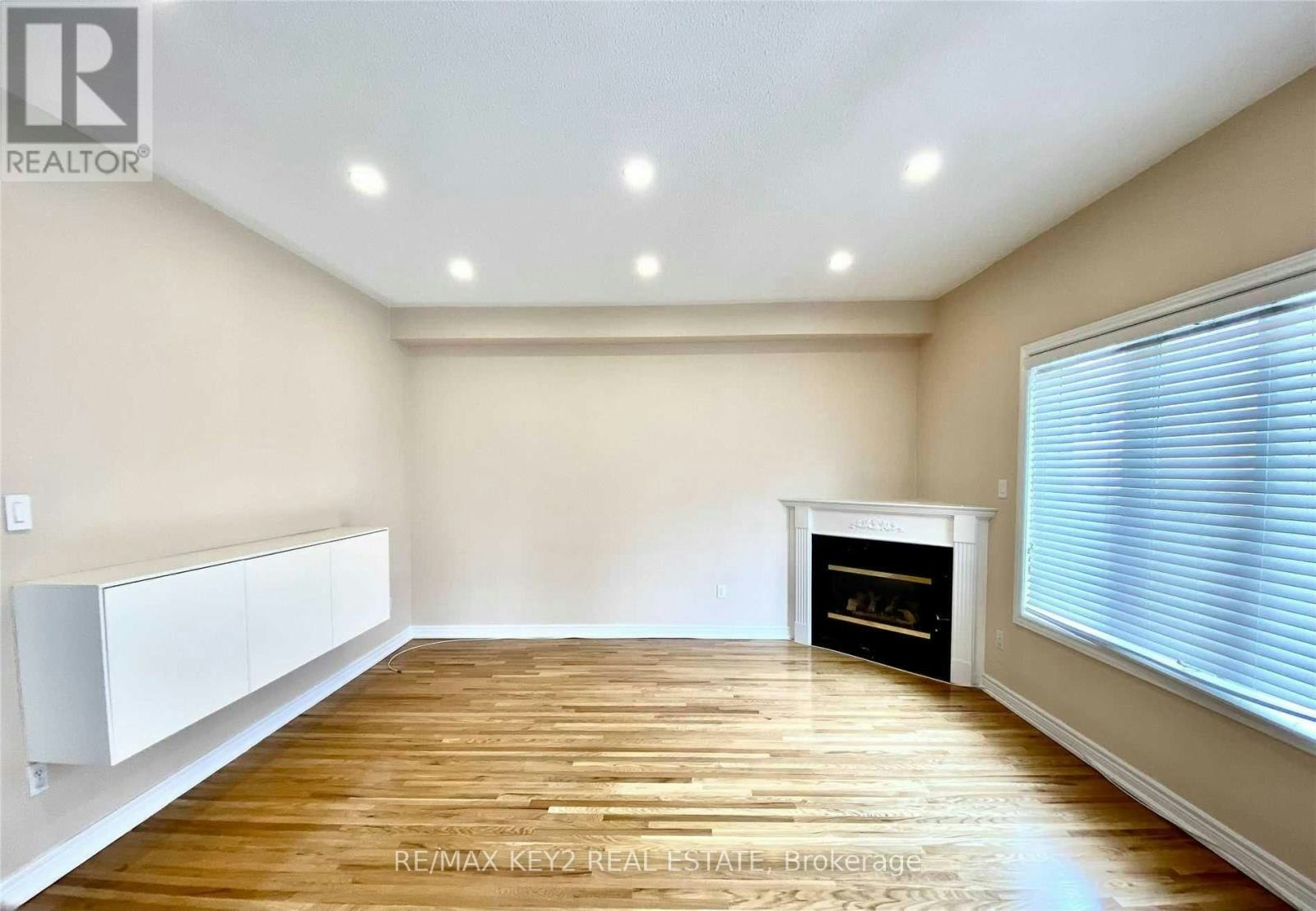5 Navarre Street, Richmond Hill, ON, L4B 4H3 - 5