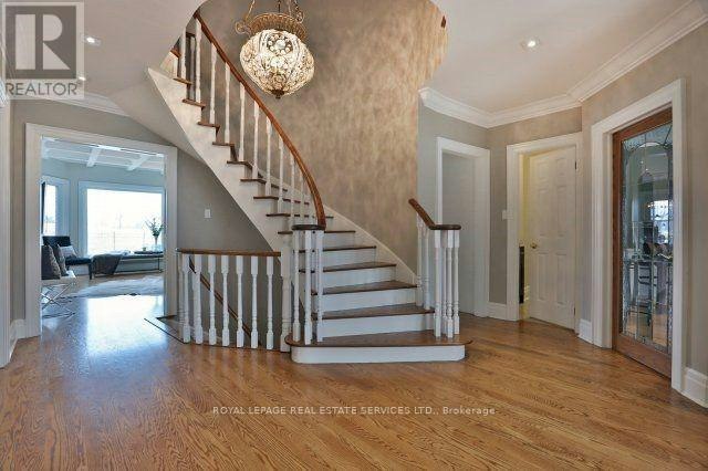 1343 Greeneagle Drive, Oakville, ON, L6M 2N1 - 2