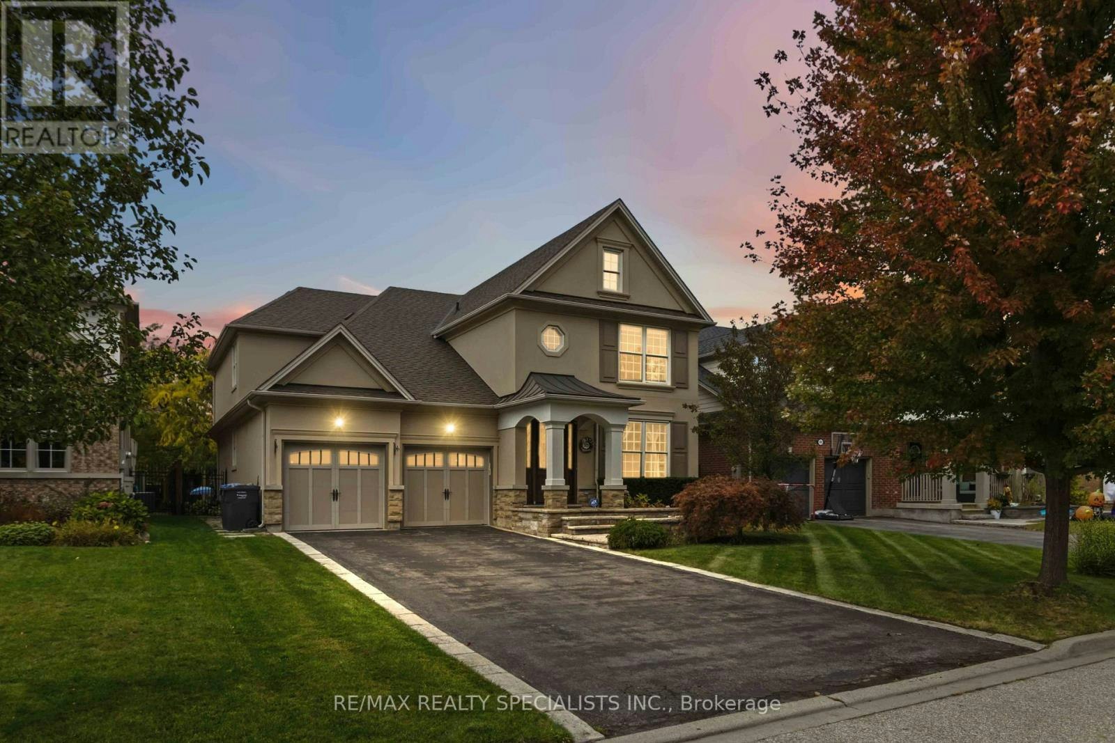 593 Renshaw Court, Mississauga, ON, L5H 4L7
