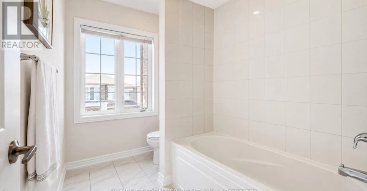 879 Plum Place, Milton, ON, L9E 1E1 - 15