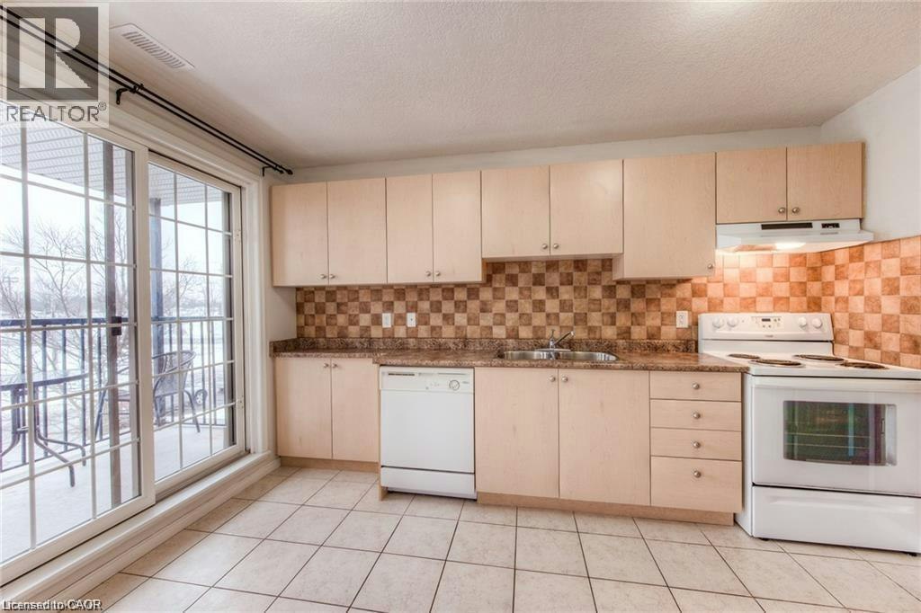 A7-12 Holborn Drive, Kitchener, ON, N2A 0A4