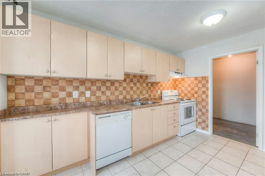 A7-12 Holborn Drive, Kitchener, ON, N2A 0A4 - 10