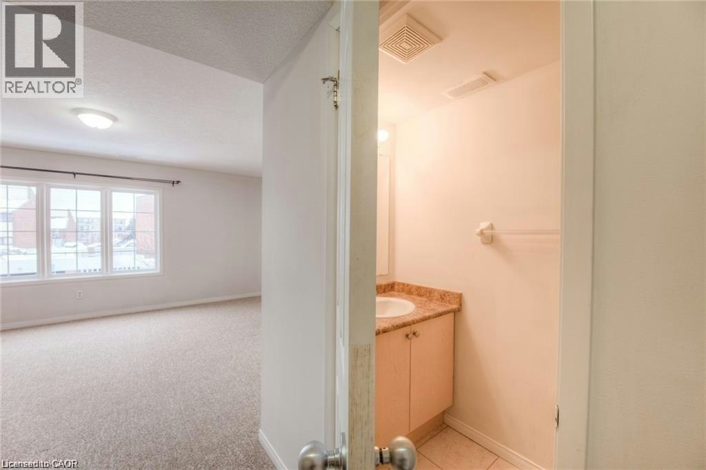 A7-12 Holborn Drive, Kitchener, ON, N2A 0A4 - 3