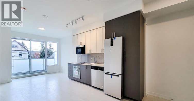 208-415 Main Street W, Hamilton, ON, L8P 1K5 - 8