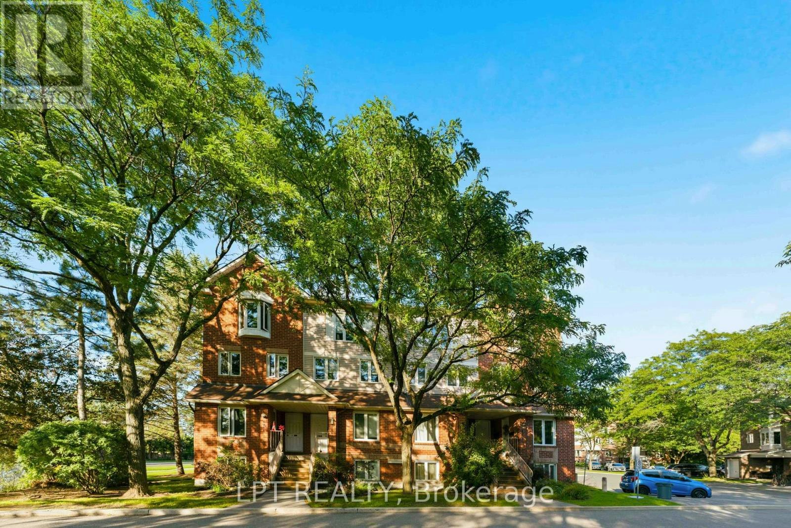 B-6722 Jeanne D'arc Boulevard N, Ottawa, ON, K1C 6E9