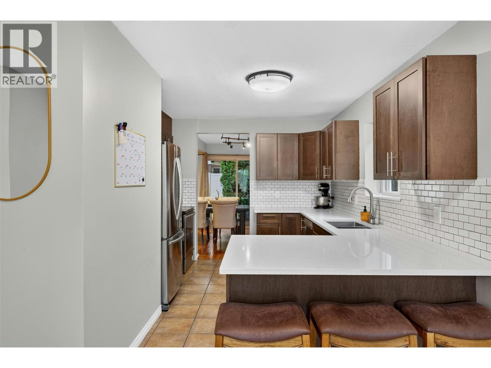 10-1853 Edgehill Avenue, Kelowna, BC, V1V 1X8 - 10