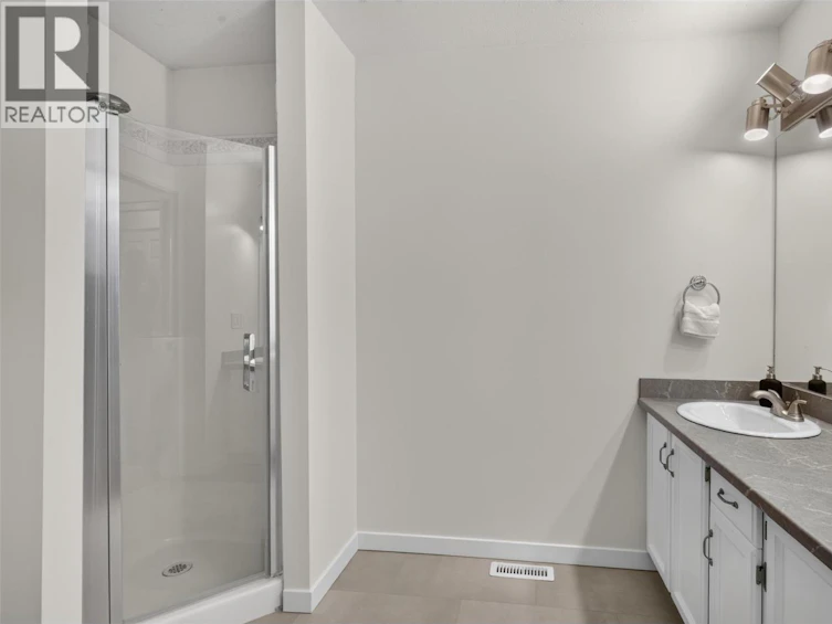 10-1853 Edgehill Avenue, Kelowna, BC, V1V 1X8 - 22