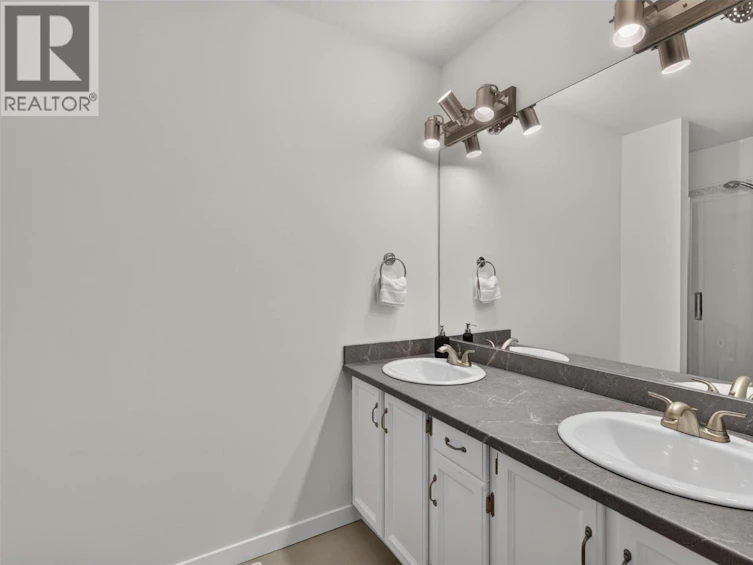 10-1853 Edgehill Avenue, Kelowna, BC, V1V 1X8 - 8