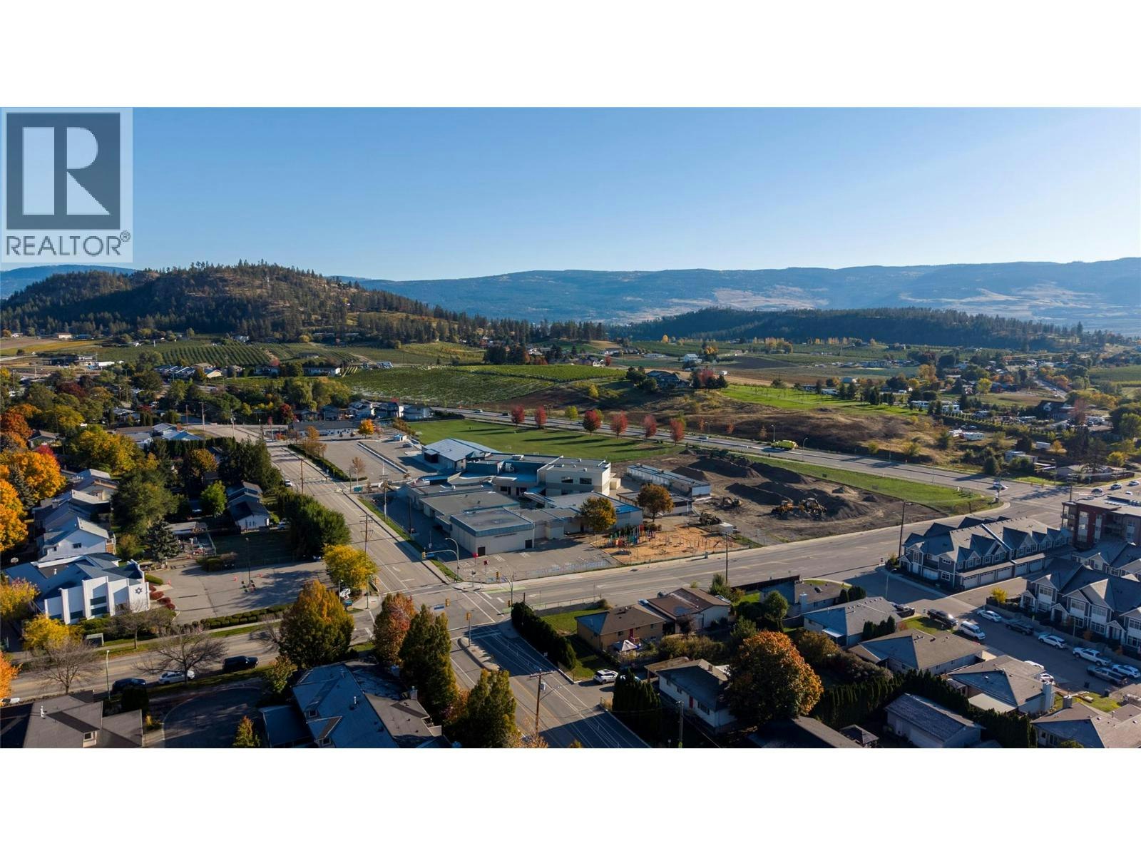 10-1853 Edgehill Avenue, Kelowna, BC, V1V 1X8 - 35